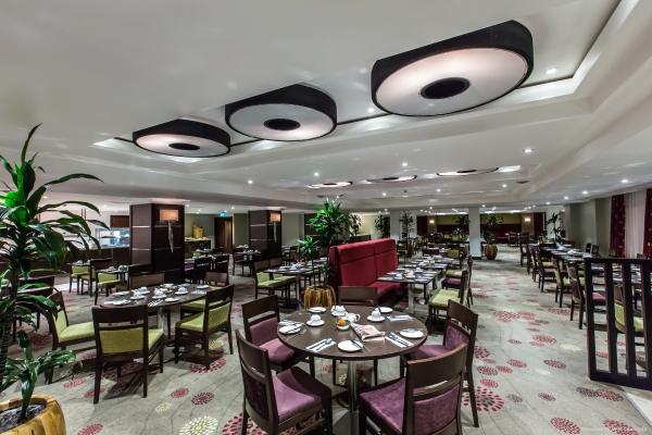 Holiday Inn LONDON - KENSINGTON HIGH ST. (London)